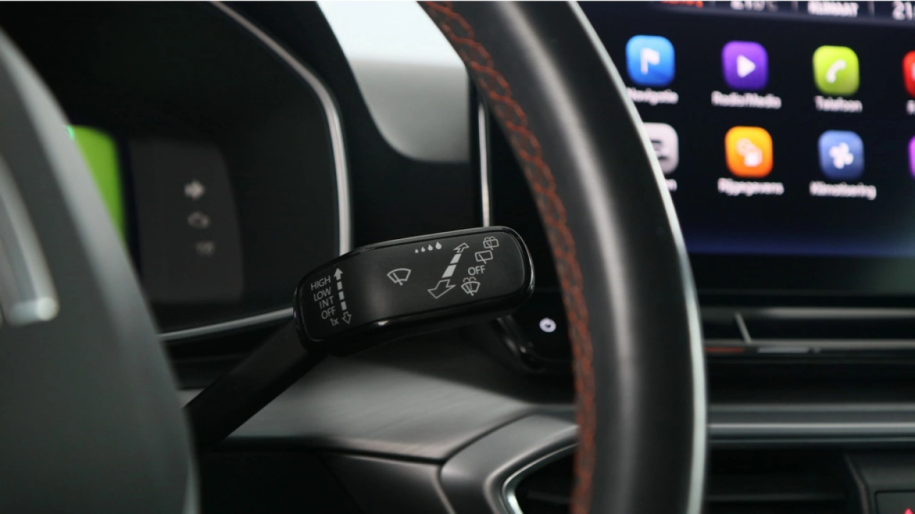 SEAT Leon Sportstourer 1.5 eTSI 150pk FR Business Intense DSG