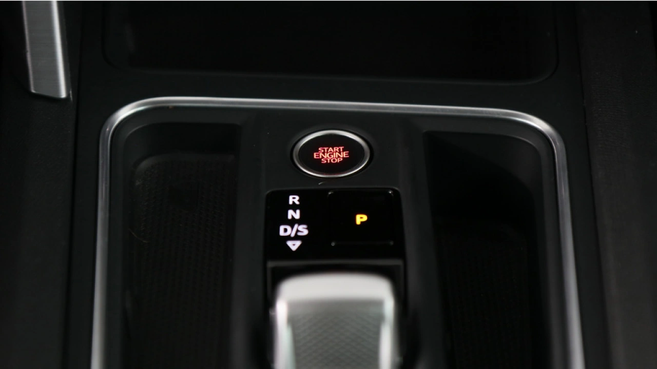 SEAT Leon Sportstourer 1.5 eTSI 150pk FR Business Intense DSG