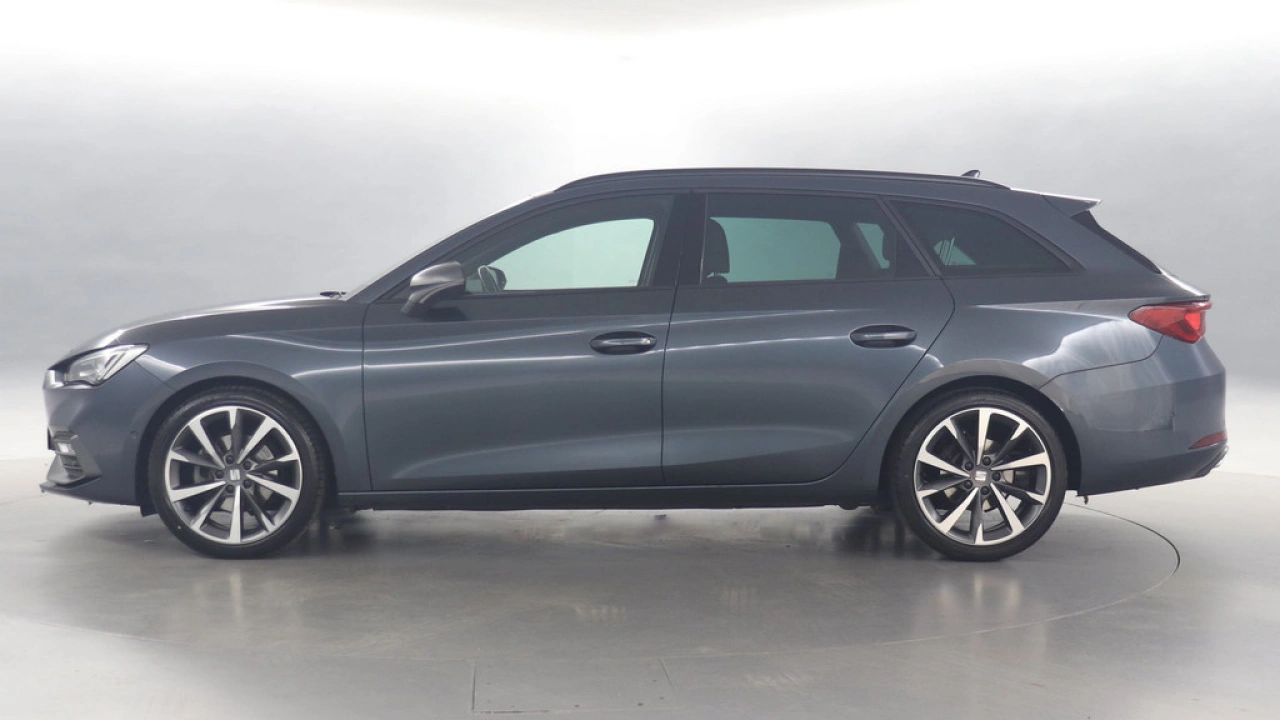 SEAT Leon Sportstourer 1.5 eTSI 150pk FR Business Intense DSG