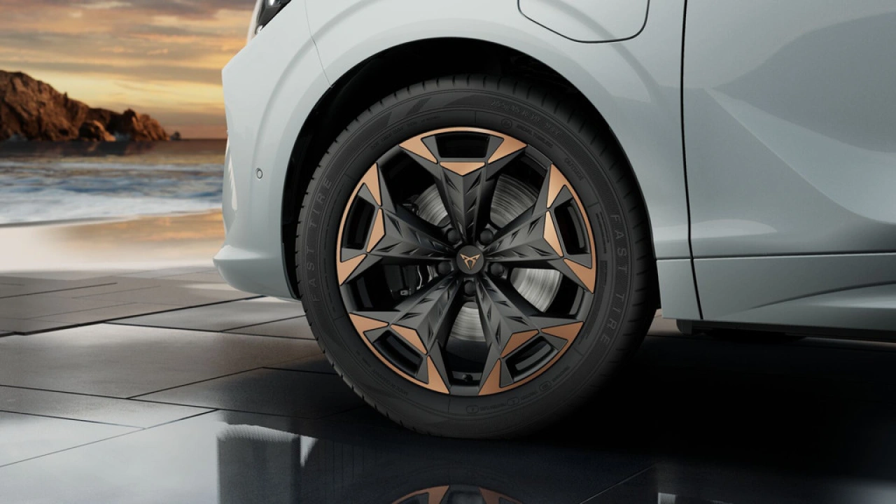 CUPRA Terramar 1.5 TSI e-Hybrid 272 6DSG VZ Performance