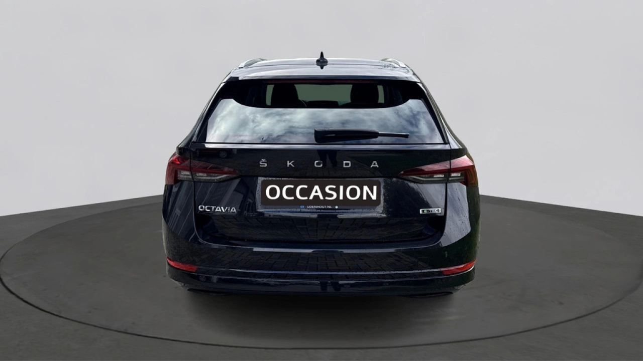 Škoda Octavia Combi 1.0 TSI 110pk Business Edition DSG