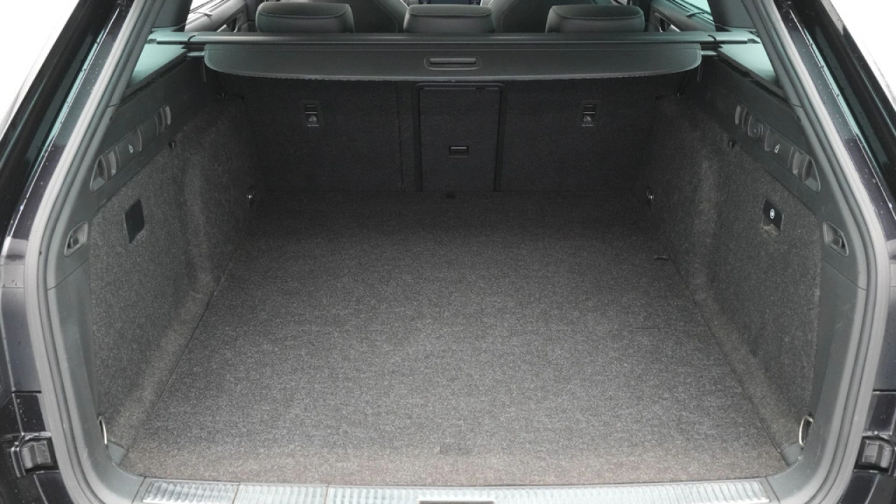 Škoda Superb Combi 1.4 TSI iV 204pk Sportline Business