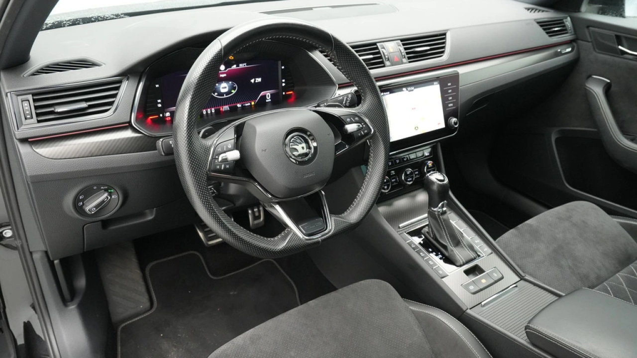 Škoda Superb Combi 1.4 TSI iV 204pk Sportline Business