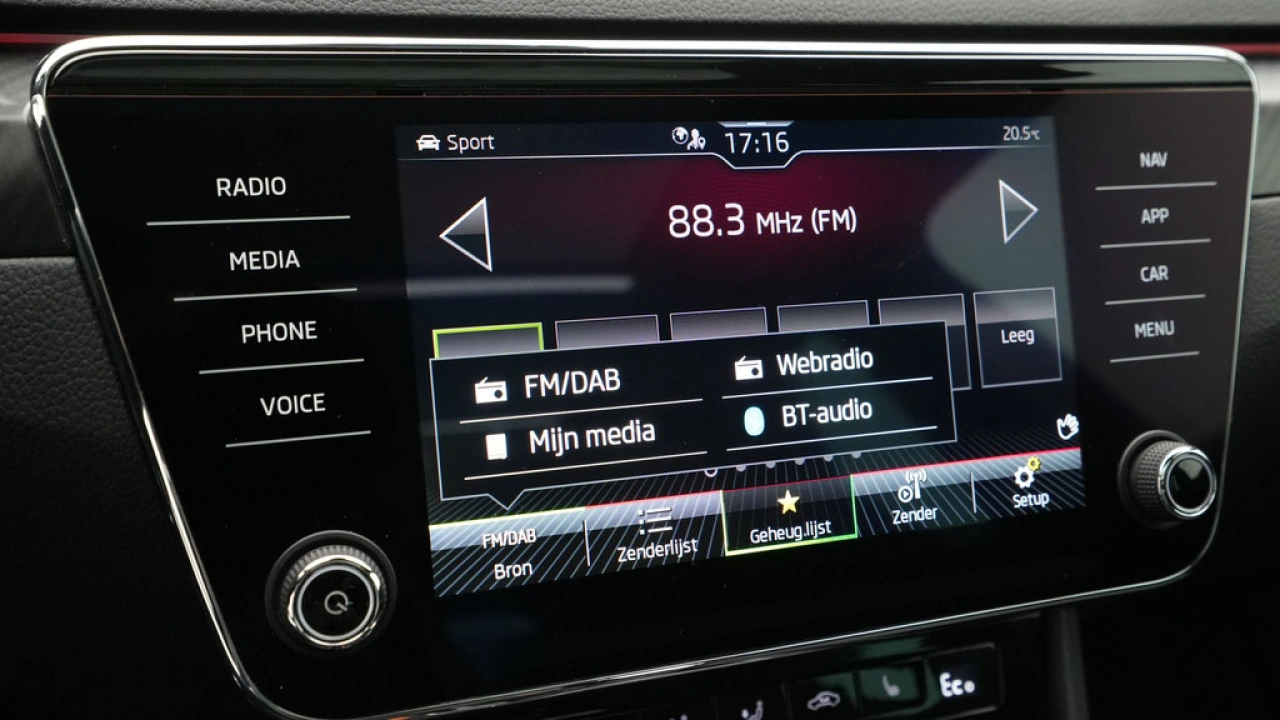 Škoda Superb Combi 1.4 TSI iV 204pk Sportline Business
