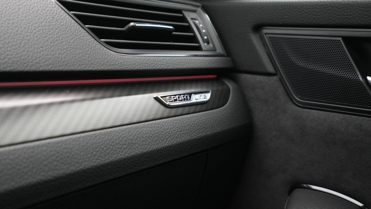 Škoda Superb Combi 1.4 TSI iV 204pk Sportline Business