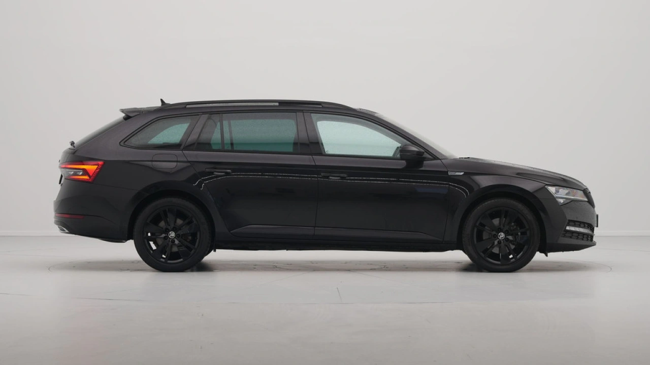 Škoda Superb Combi 1.4 TSI iV 204pk Sportline Business