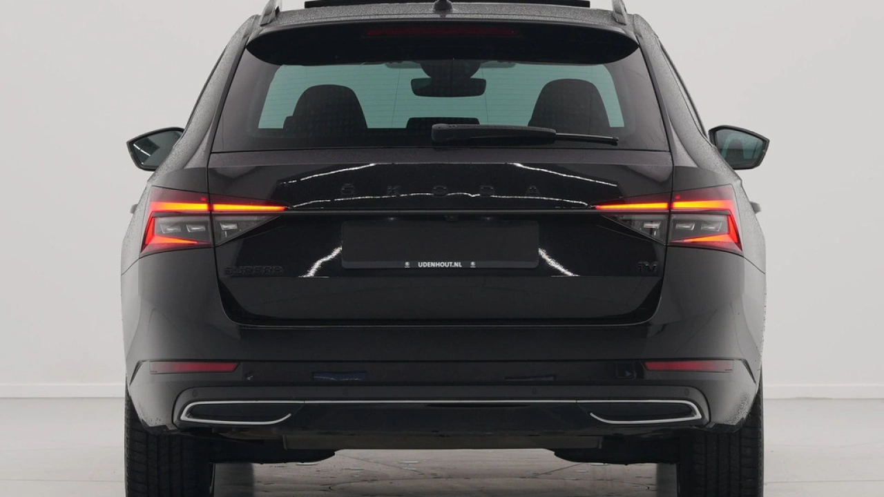 Škoda Superb Combi 1.4 TSI iV 204pk Sportline Business