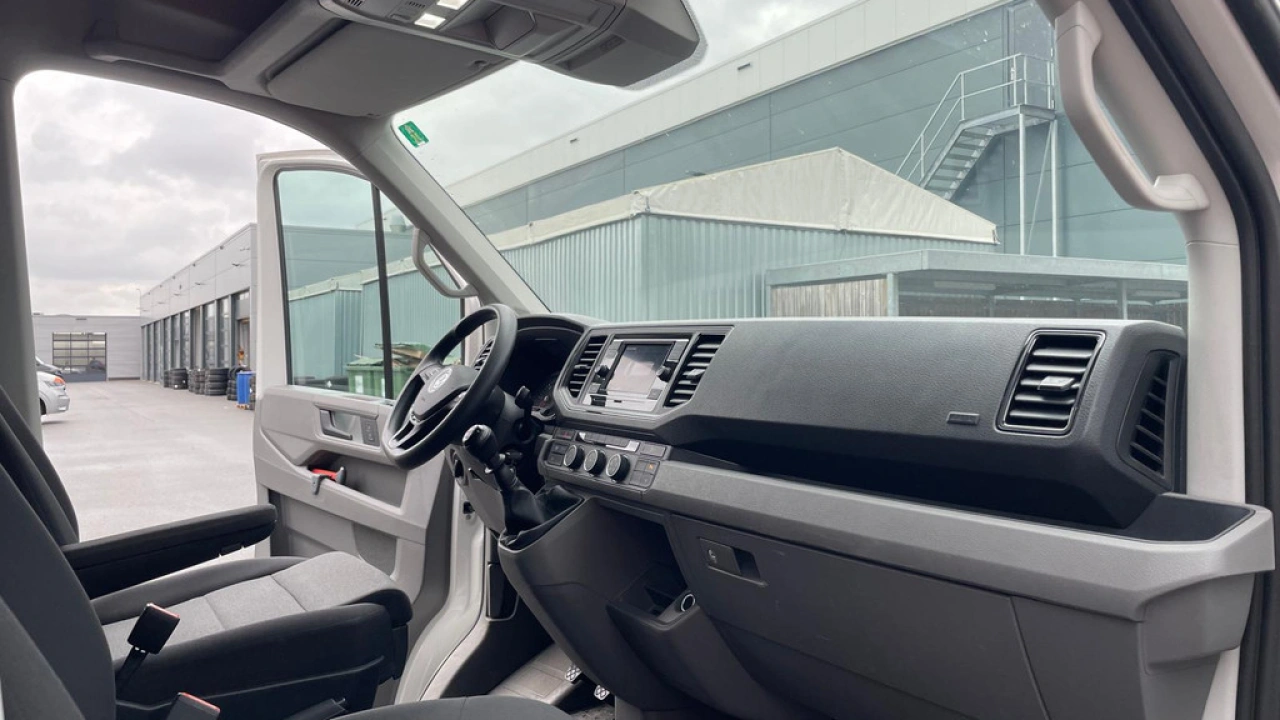 VW Bedrijfswagens Crafter L3H3 2.0 TDI 140pk 3.0T Highline