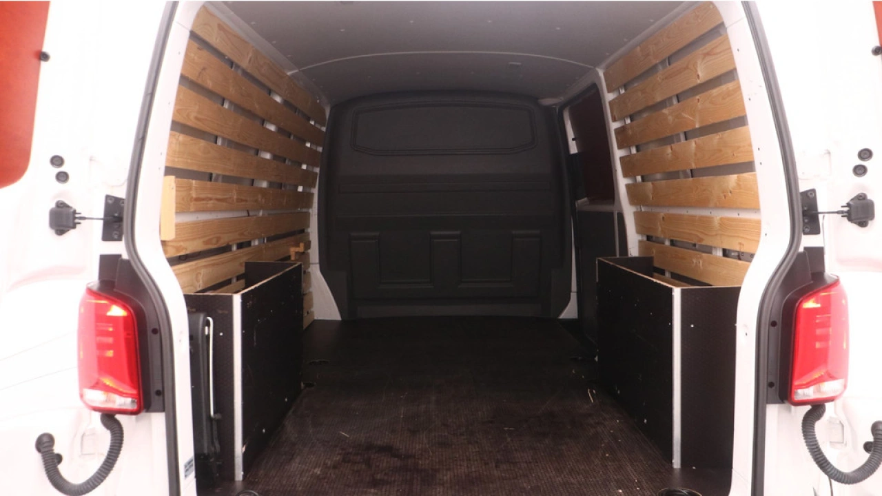 VW Bedrijfswagens Transporter L2H1 2.0 TDI 110pk Economy Business