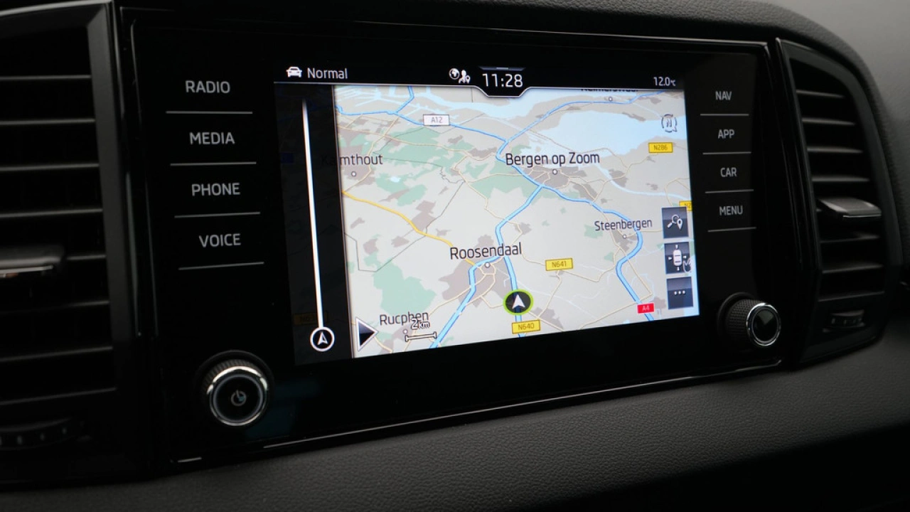 Škoda Karoq 1.5 TSI ACT 150PK DSG Sportline Business