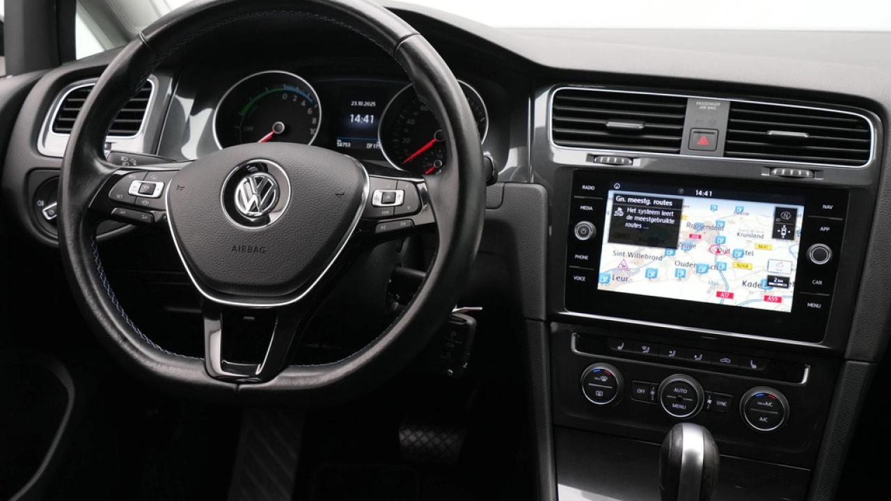 Volkswagen e-Golf E-DITION 136pk