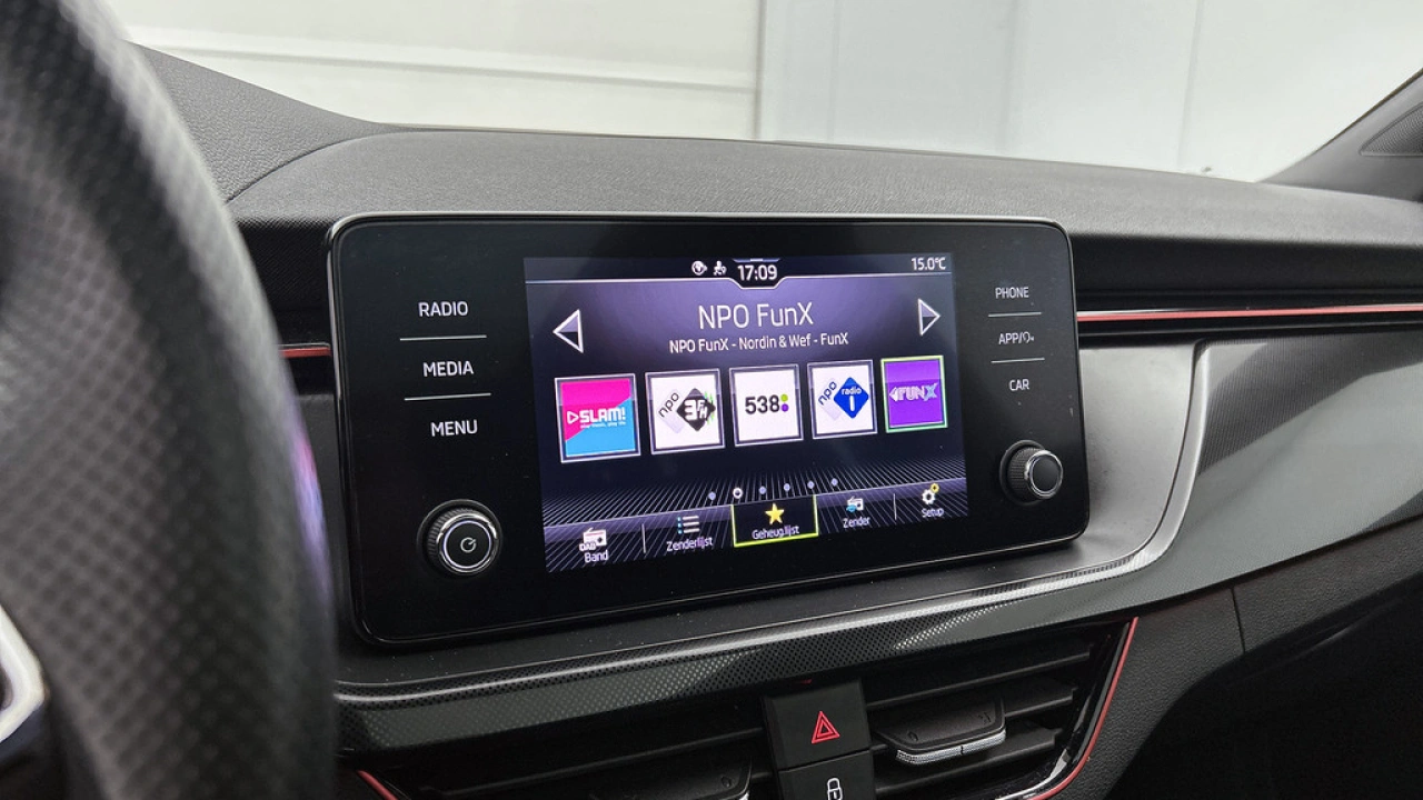 Škoda Scala 1.0 TSI 110pk Sport Business DSG