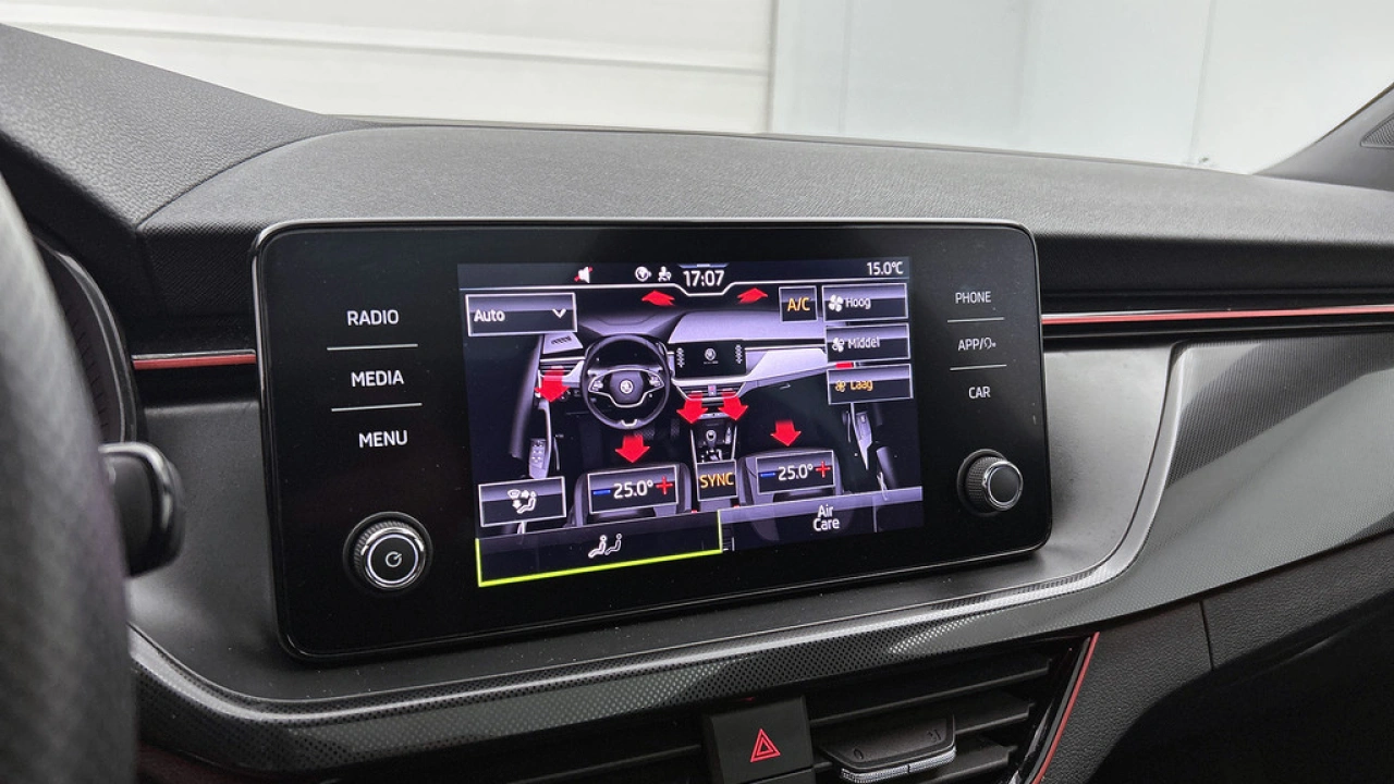 Škoda Scala 1.0 TSI 110pk Sport Business DSG