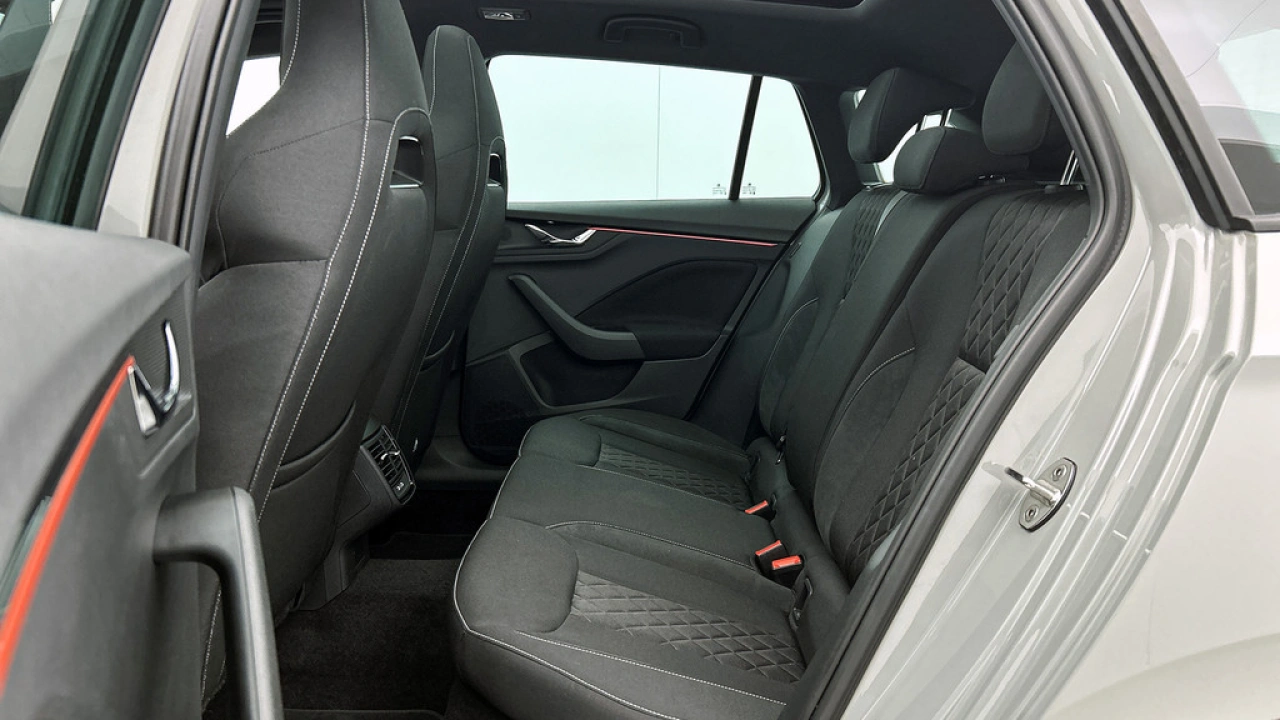 Škoda Scala 1.0 TSI 110pk Sport Business DSG