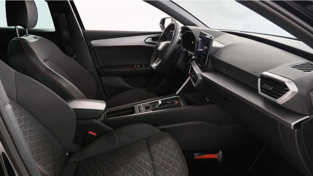 SEAT Leon 1.0 eTSI 110pk FR Business DSG