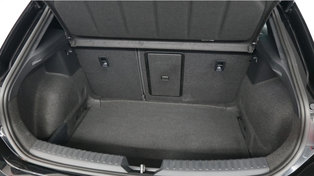 SEAT Leon 1.0 eTSI 110pk FR Business DSG