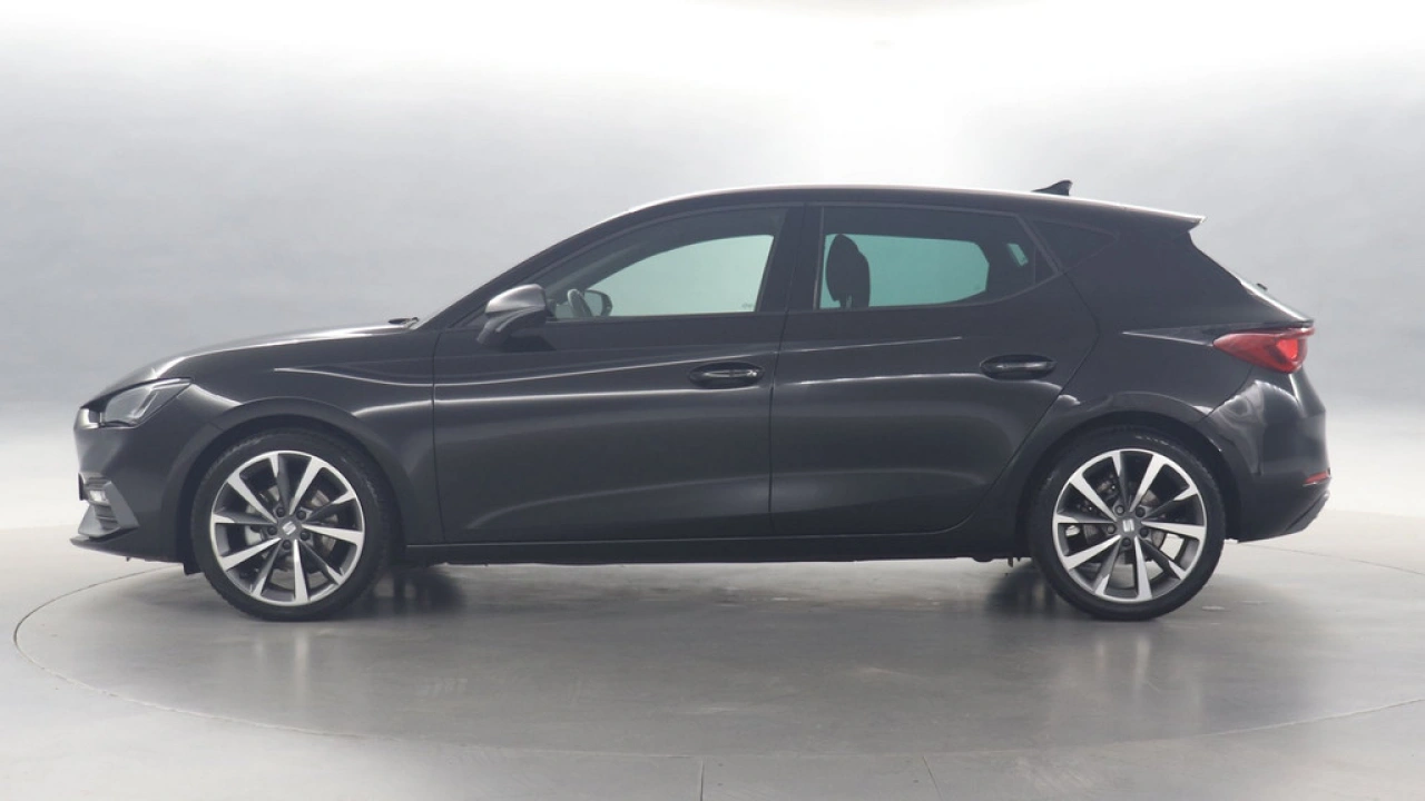 SEAT Leon 1.0 eTSI 110pk FR Business DSG