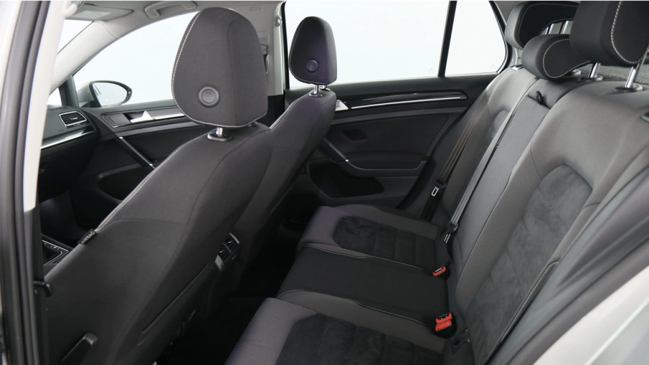 Volkswagen Golf 1.2 TSI 105pk Highline