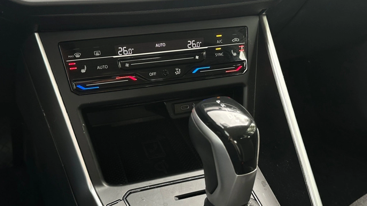 Volkswagen Polo 1.0 TSI 95pk DSG Life Business Navigatie clima