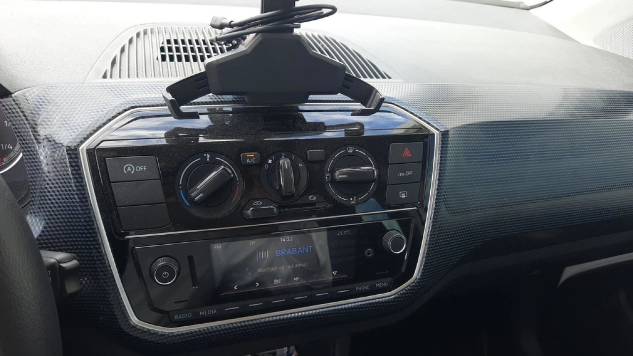 Volkswagen up! 1.0 | Airco | Lichtmetalen velgen | Parkeersensoren | 1e eigenaar