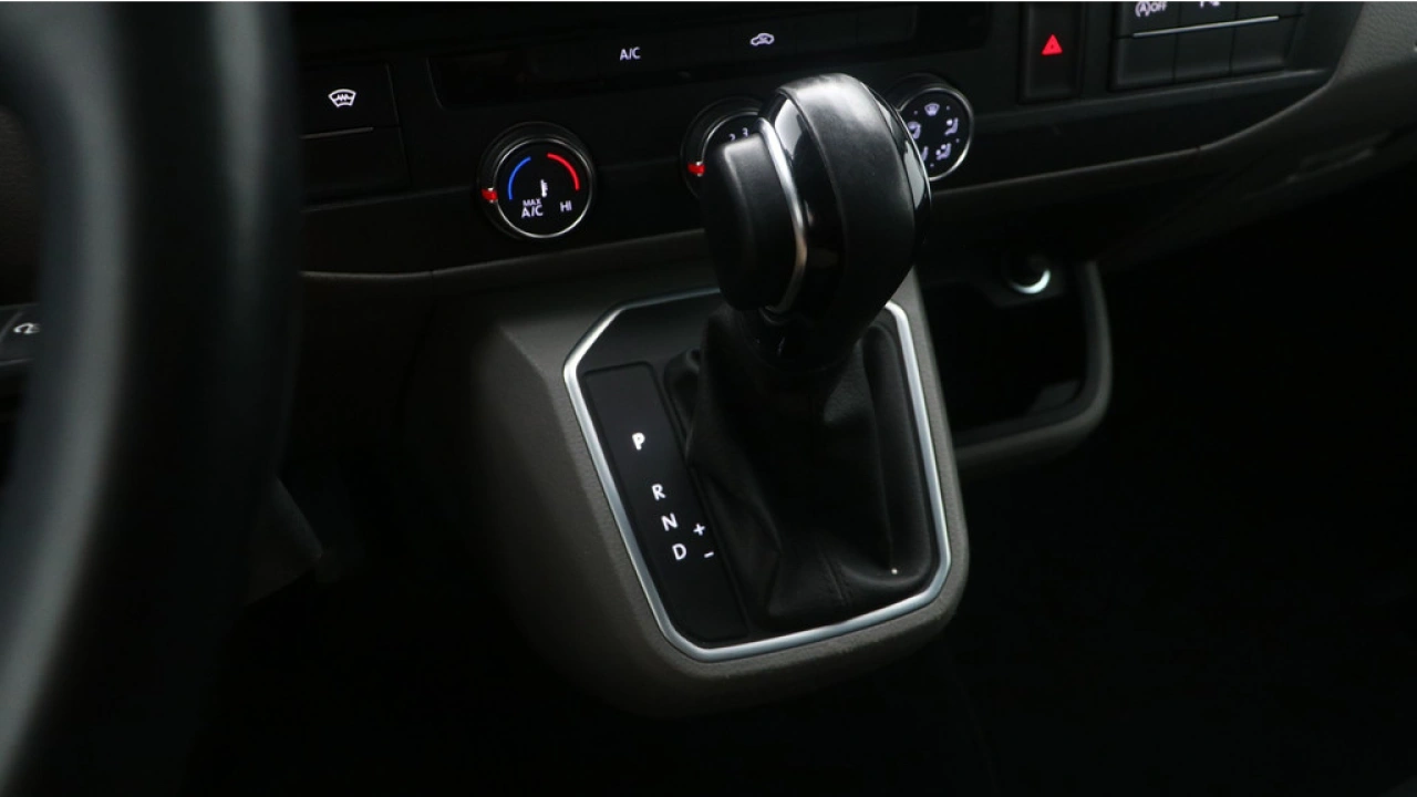 VW Bedrijfswagens Transporter L2H1 2.0 TDI 150pk DSG 75-Edition