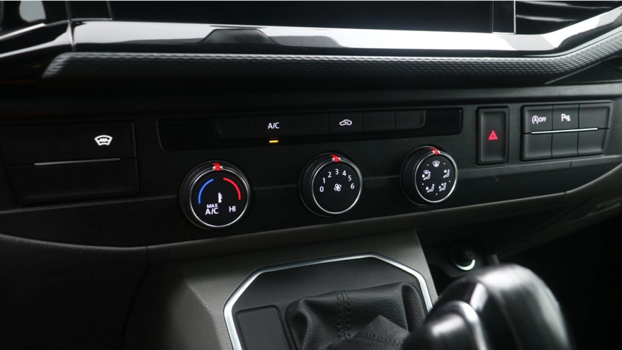 VW Bedrijfswagens Transporter L2H1 2.0 TDI 150pk DSG 75-Edition