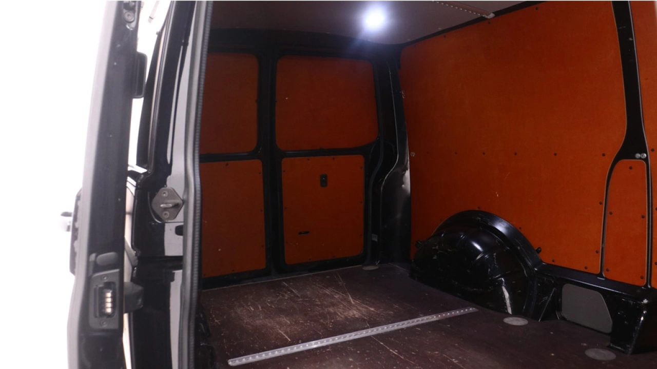 VW Bedrijfswagens Transporter L2H1 2.0 TDI 150pk DSG 75-Edition