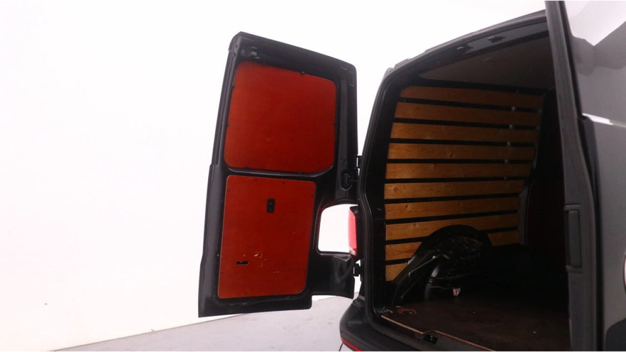 VW Bedrijfswagens Transporter L2H1 2.0 TDI 150pk DSG Comfortline