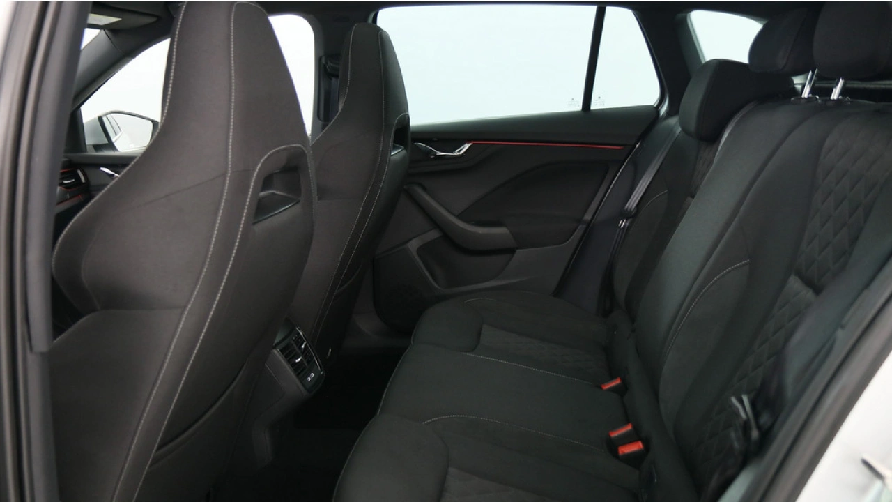 Škoda Scala 1.0 TSI 110pk Sport Business DSG