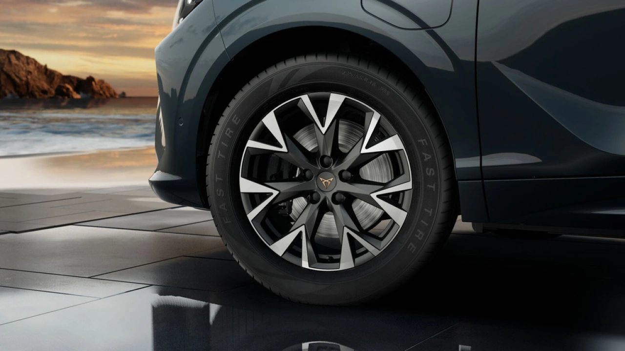 CUPRA Terramar 1.5 TSI e-Hybrid 204 6DSG Business