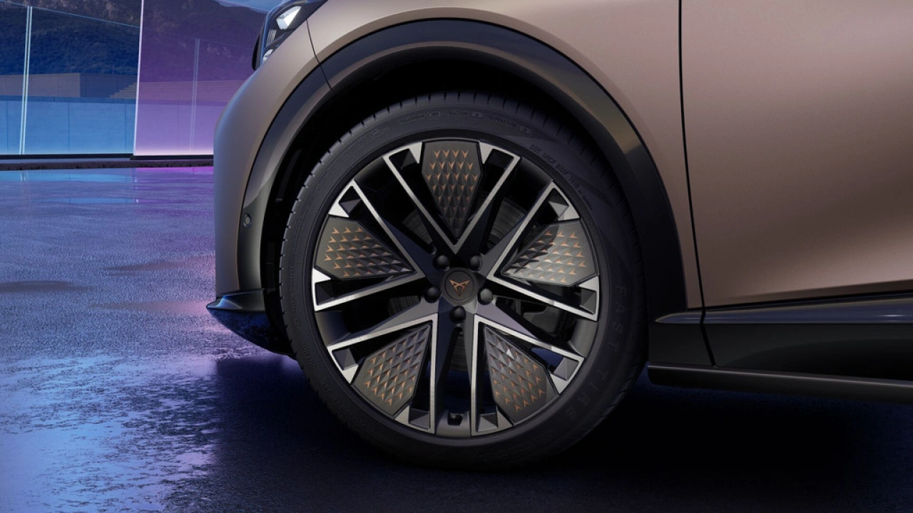 CUPRA Tavascan 77kWh Elektromotor 340 1AT VZ Extreme