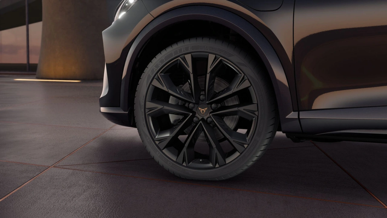 CUPRA Formentor 1.5 TSI e-Hybrid 204 6DSG Business