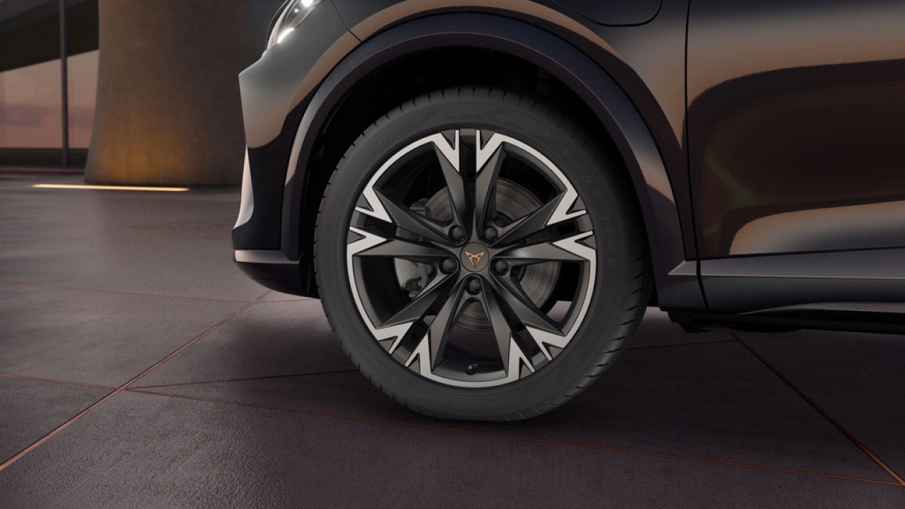 CUPRA Formentor 1.5 TSI e-Hybrid 204 6DSG Essential