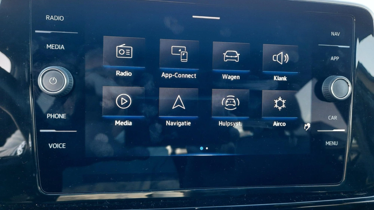 Volkswagen T-Roc 1.5 TSI R-Line Business | Trekhaak | Camera