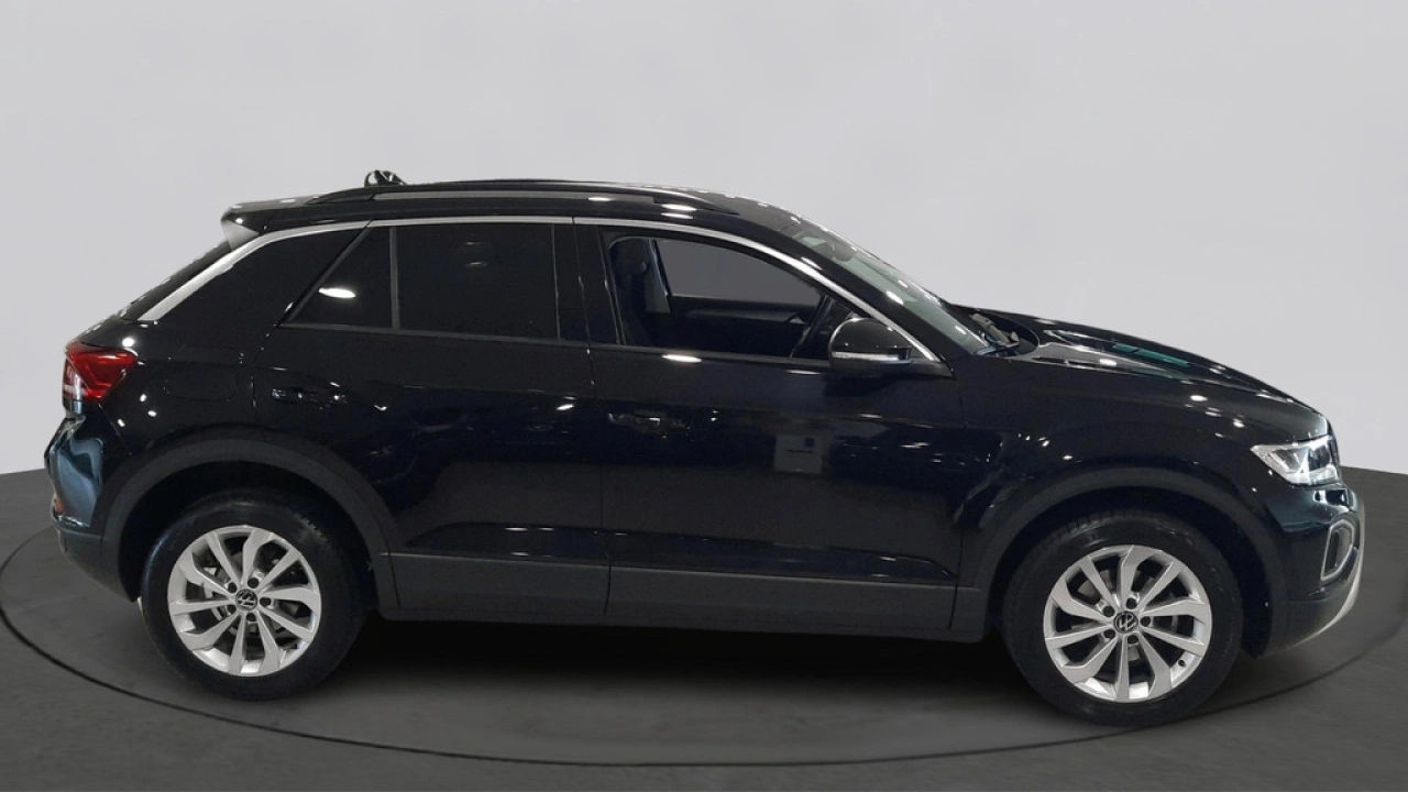 Volkswagen T-Roc 1.0 TSI Life Business | Privacy Glass | Camera | 17