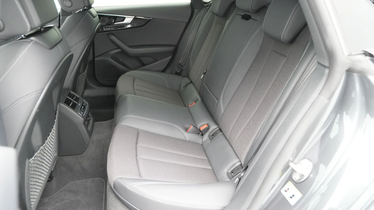 Audi A5 Sportback 35 TFSI 150pk S-Tronic S-Line edition Competition