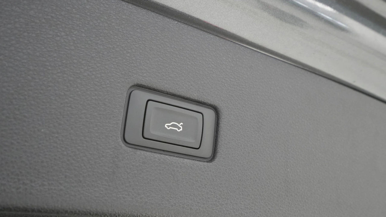 Audi Q8 55 TFSI e quattro 395pk Pro Line S-Line