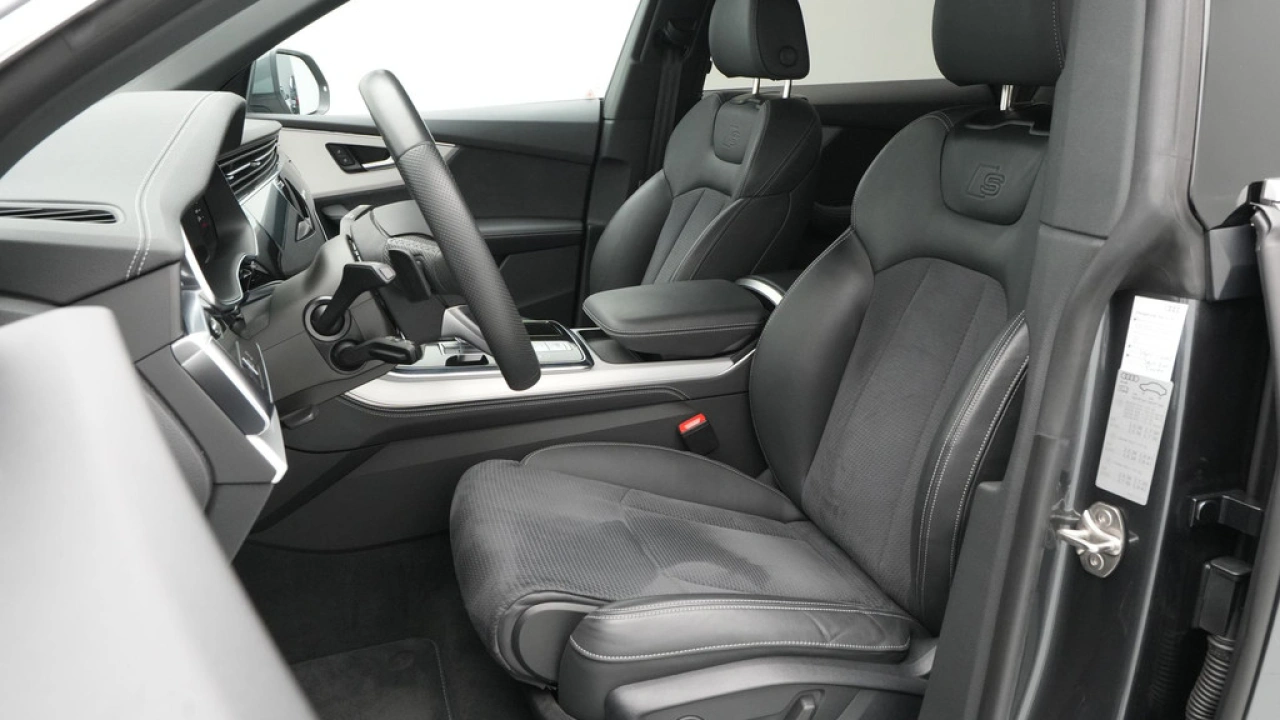 Audi Q8 55 TFSI e quattro 395pk Pro Line S-Line