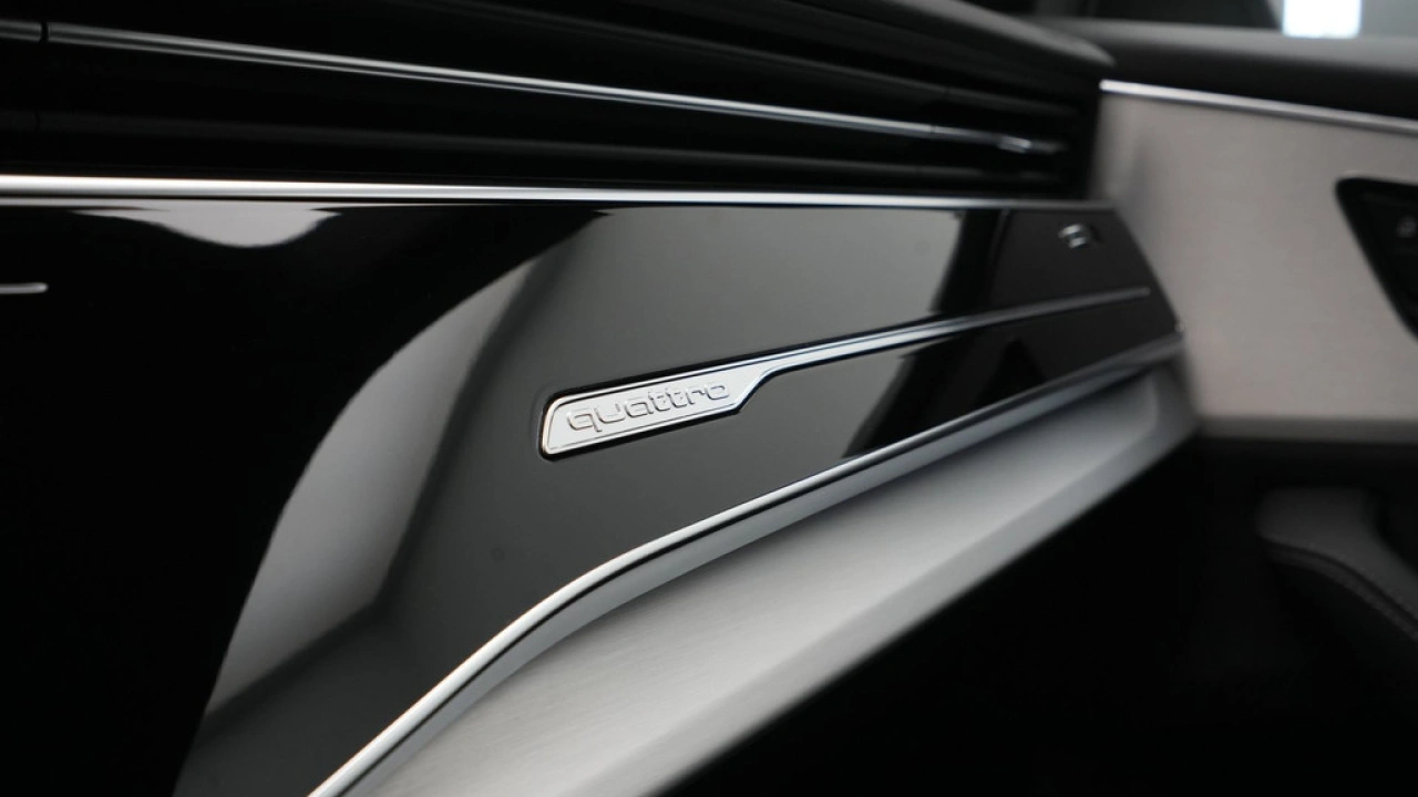 Audi Q8 55 TFSI e quattro 395pk Pro Line S-Line