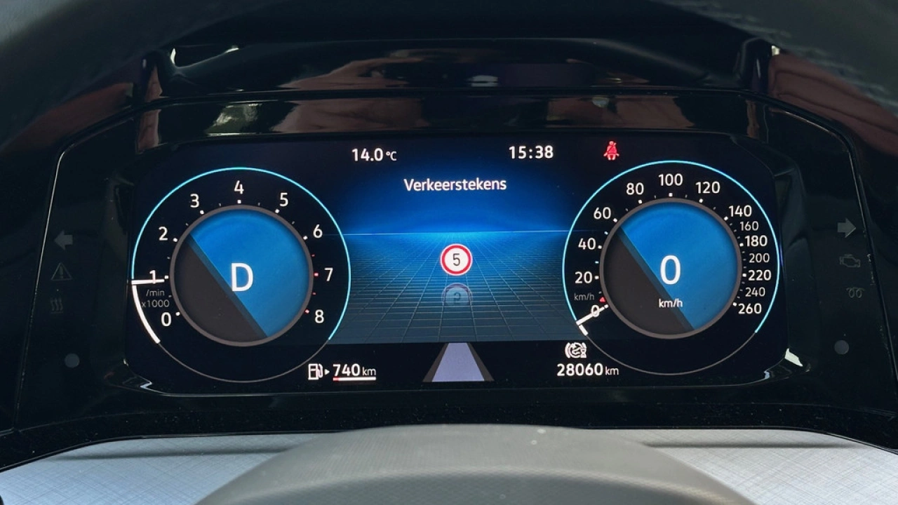 Volkswagen Golf 1.0 eTSI 110pk DSG Life Navigatie Camera