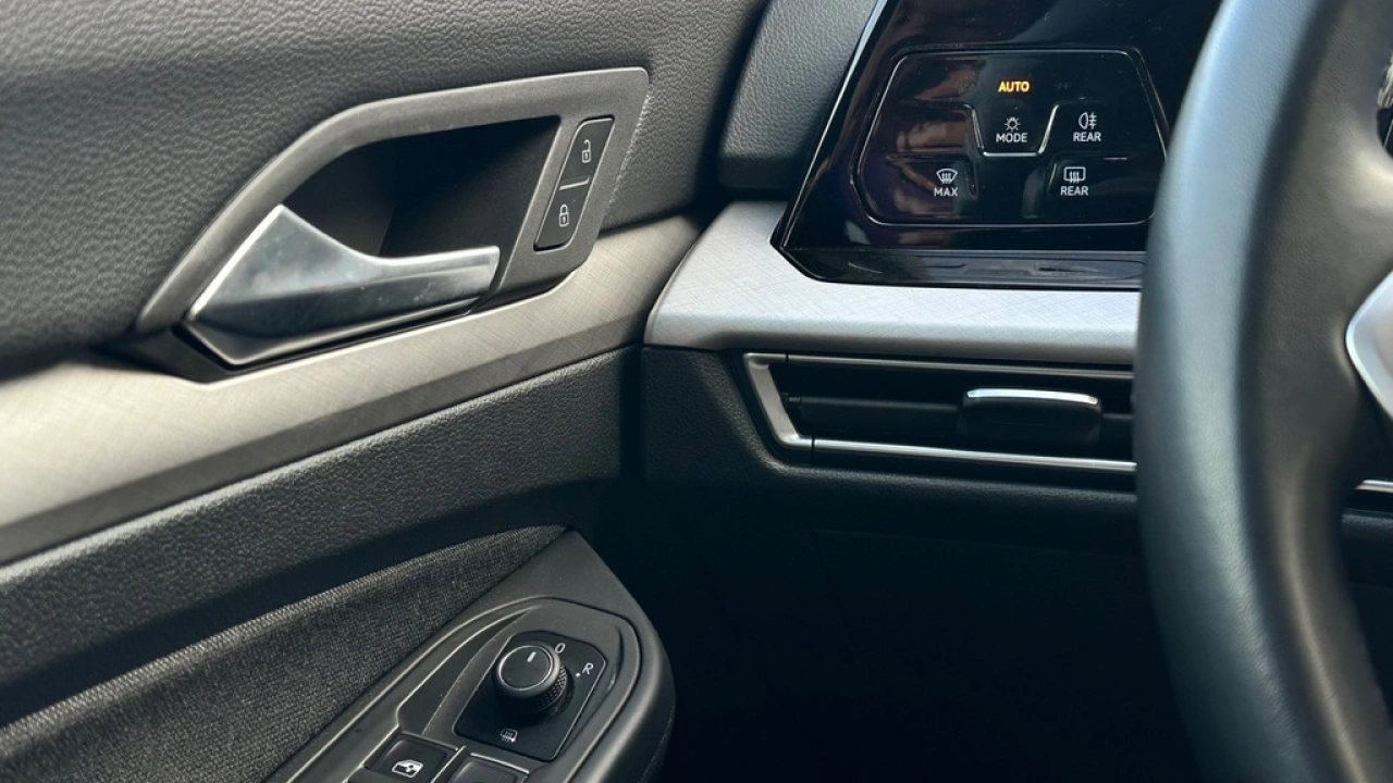 Volkswagen Golf 1.0 eTSI 110pk DSG Life Navigatie Camera