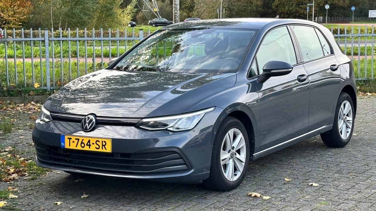Volkswagen Golf 1.0 eTSI 110pk DSG Life Navigatie Camera