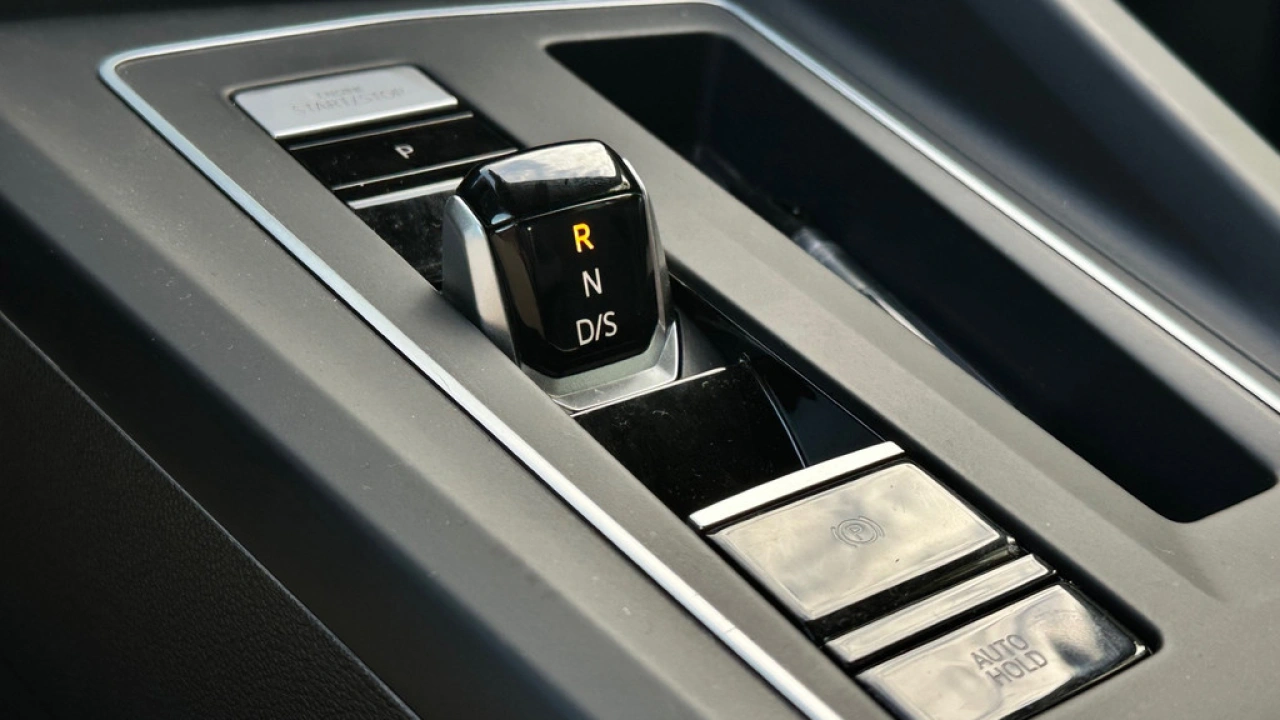 Volkswagen Golf 1.0 eTSI 110pk DSG Life Navigatie Camera