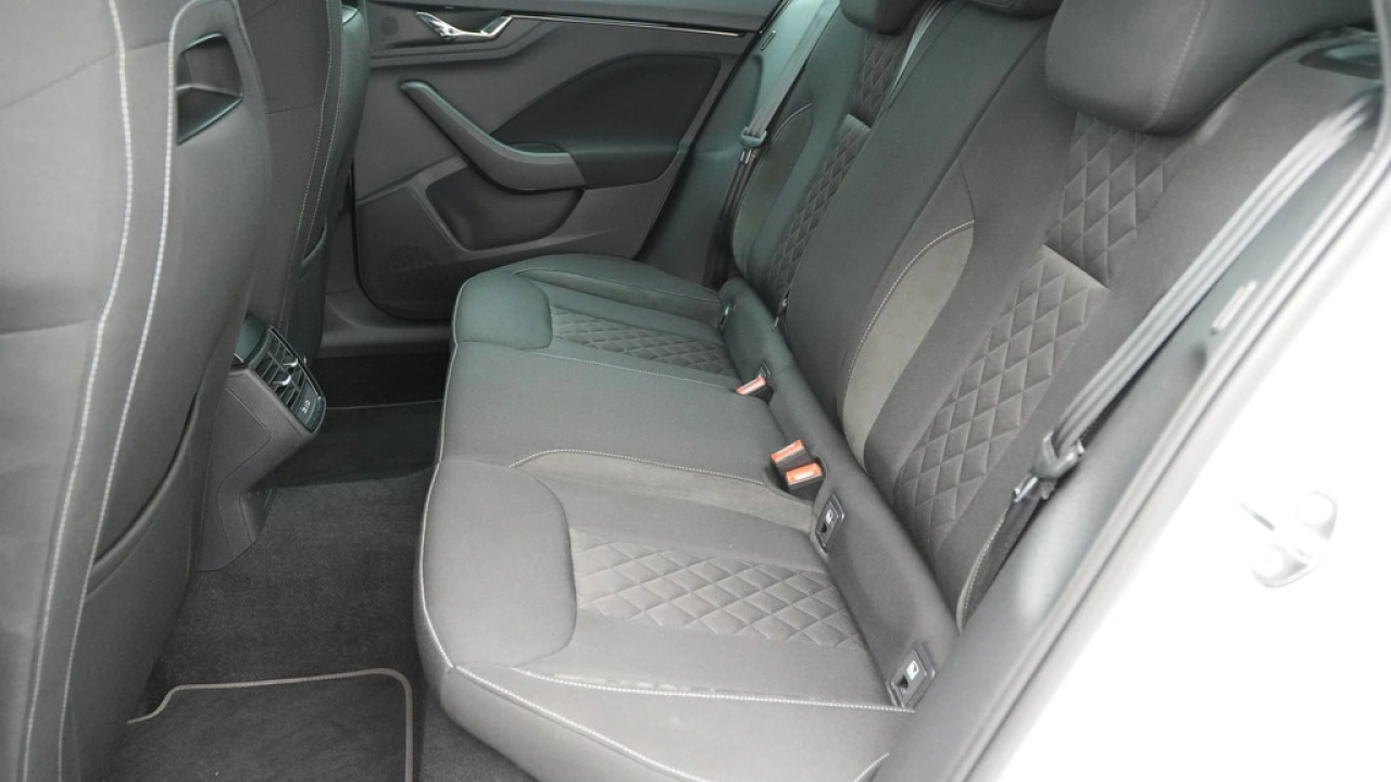 Škoda Kamiq 1.0 TSI 115pk Sport Business