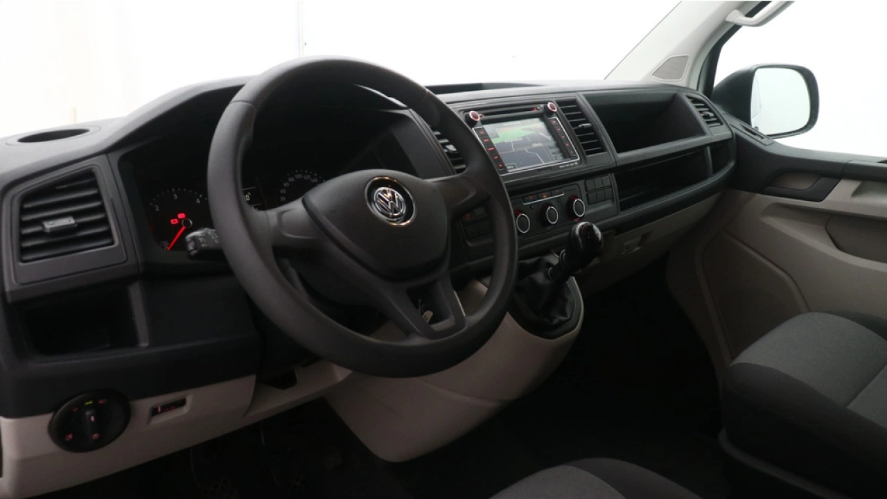 VW Bedrijfswagens Transporter L2H1 Dubbel Cabine 2.0 TDI 102pk Trendline