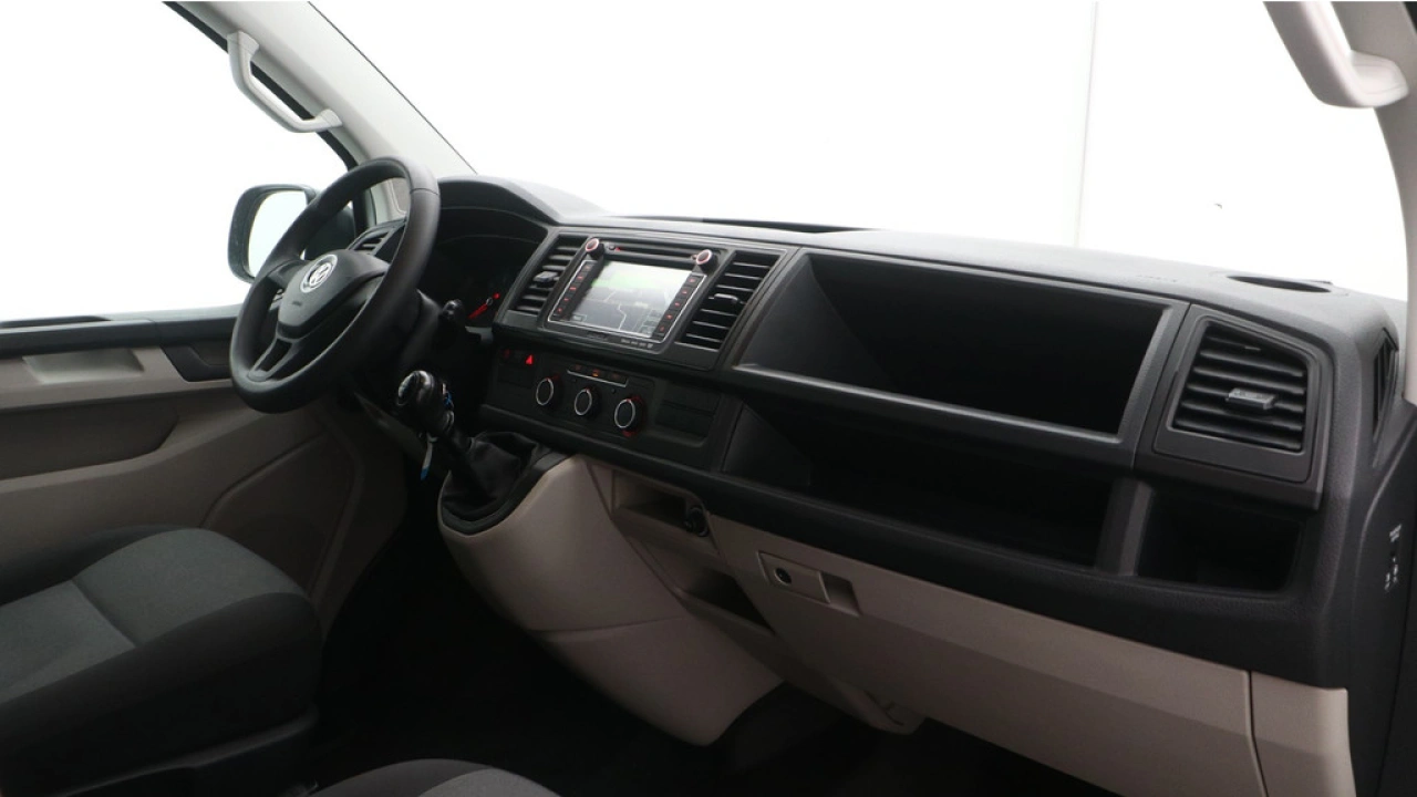 VW Bedrijfswagens Transporter L2H1 Dubbel Cabine 2.0 TDI 102pk Trendline