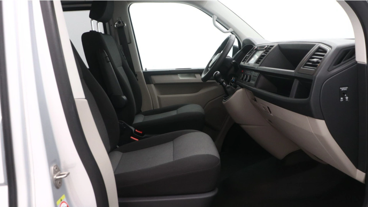 VW Bedrijfswagens Transporter L2H1 Dubbel Cabine 2.0 TDI 102pk Trendline