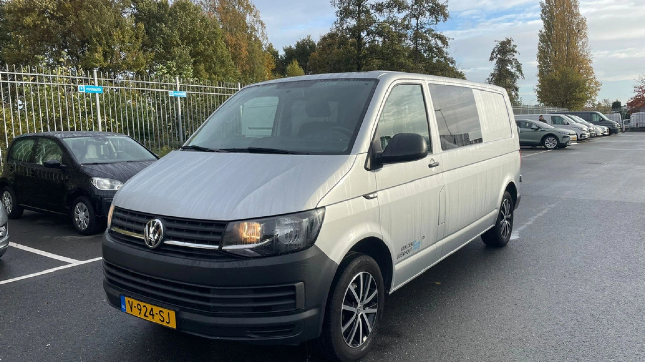 VW Bedrijfswagens Transporter L2H1 Dubbel Cabine 2.0 TDI 102pk Trendline