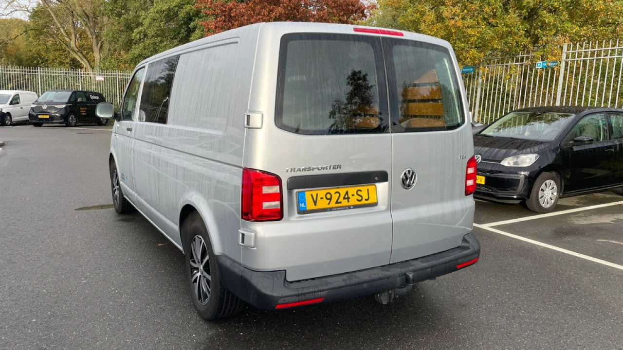 VW Bedrijfswagens Transporter L2H1 Dubbel Cabine 2.0 TDI 102pk Trendline