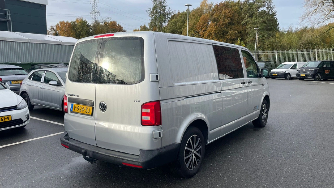 VW Bedrijfswagens Transporter L2H1 Dubbel Cabine 2.0 TDI 102pk Trendline